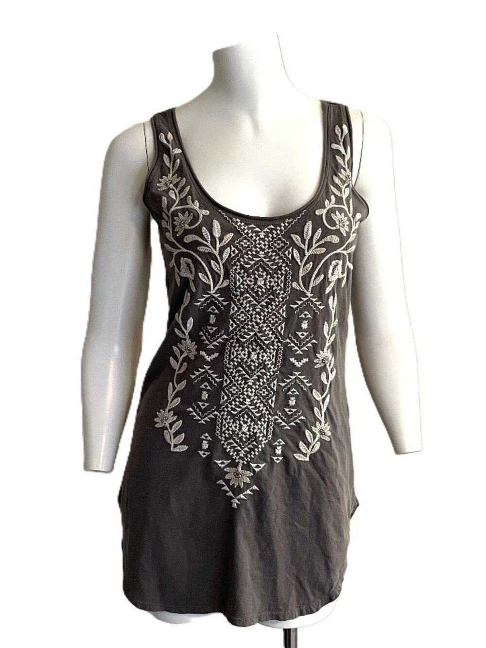 Johnny Was Tunic Tank Top Size XS Embroidered Cotton Knit Scoop Neck Gray Boho